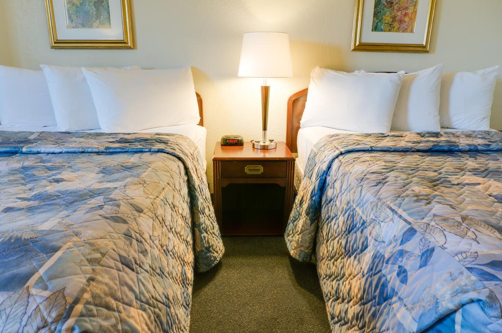 Travelodge Calgary Macleod Trail Δωμάτιο φωτογραφία