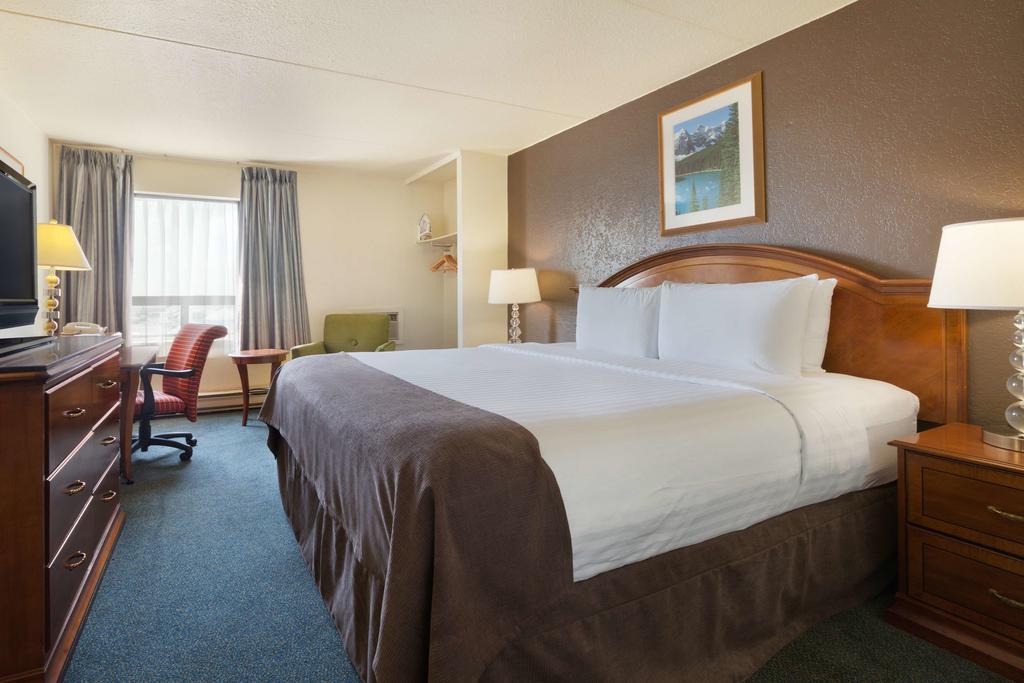 Travelodge Calgary Macleod Trail Εξωτερικό φωτογραφία