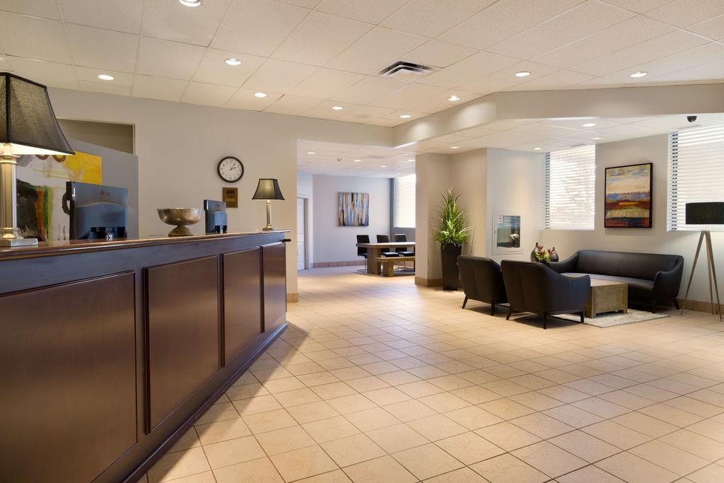 Travelodge Calgary Macleod Trail Εξωτερικό φωτογραφία