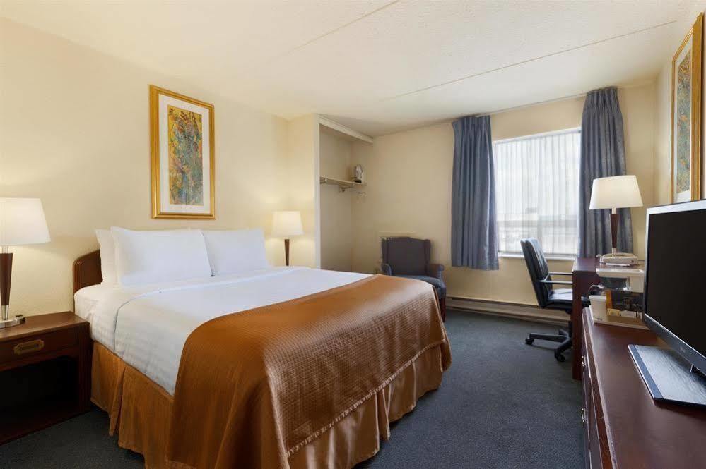 Travelodge Calgary Macleod Trail Εξωτερικό φωτογραφία